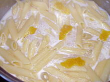 Fot. alidab, Makaron zapiekany z owocami