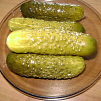 Ogórki małosolne na wodzie mineralnej