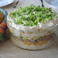 Rewelacyjna sałatka warstwowa