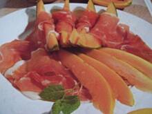 Fot. koalcia, melon i papaja z szynka parmenska