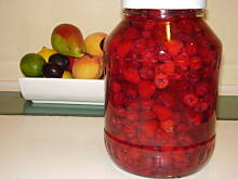 Fot. kamaxyz, nalewka malinowa kamy