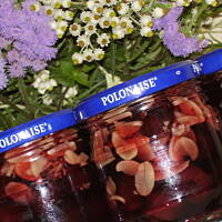 Konfitura wisniowa z migdalami i rumem