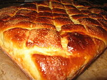 Fot. Mucha, Drożdżowy przekładaniec z gruszkami