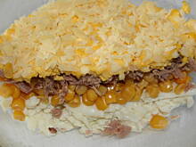 Fot. kolasia, Sałatka z tuńczykiem - warstwowa