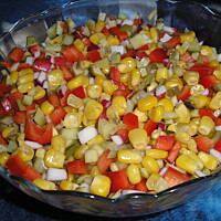 Sałatka z kukurydzą i papryką