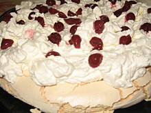 Fot. Dorotek, Tort Pavlova inaczej tort bezowy