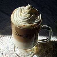 Kawka warstwowa cynamonowo-miodowa pasibrzucha