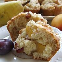 Muffinki z owocami i kruszonką