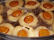 Fot. alidab, Gruszki ze śliwkami w sosie waniliowym