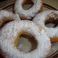 Drożdżowe ciastka z dziurką