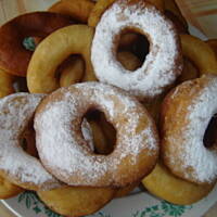 Drożdżowe ciastka z dziurką