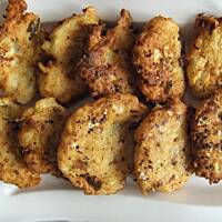 Placuszki z cukini z fetą i szczypiorkiem