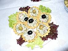 Fot. Tygrrysek, Sałatka z paluszków krabowych i koperku