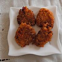 Kotlety jarskie z sera żółtego i papryki