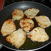 Schab w borowikach z żółtym serem