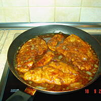 Kotlety drobiowe w sosie sojowo-grzybowym