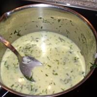 Koperkowo-śmietanowy sos do ryby