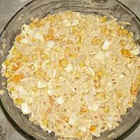 Żółta sałatka z selerem