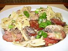 Fot. paula_c, Makaron z kielbaska i pieczarkami