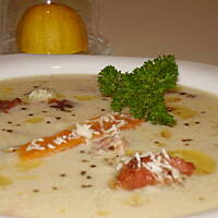 Zupa chrzanowa na wędzonych żeberkach