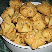 małe koperty z jabłkami