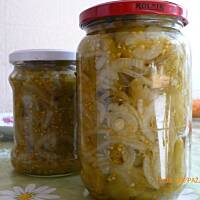 Sałatka z zielonych pomidorów do zimowego obiadu