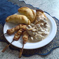 Pierogi ziemniaczano-pieczarkowe w francuskim cies