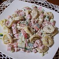 Pyszna salatka z ravioli