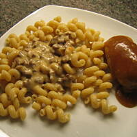 Eleganckie kotlety z bekonem i suszonymi pomidoram