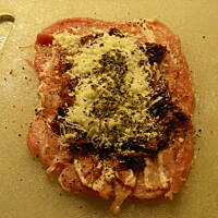 Eleganckie kotlety z bekonem i suszonymi pomidoram