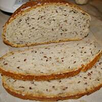 Chleb pszenny z ziarenkami bezdrożdżowy