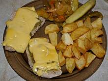 Fot. nikolka, Kotlety schabowe z pesto i serem gorgonzola