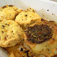 Ziemniaczki nadziewane pieczarkami zapiekane