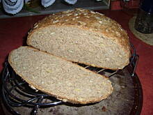 Fot. krysia64, Chleb razowy  z ziarnami   Krysiowo-Bodkowy