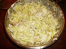 Fot. elialb, Pierogowa sałatka grzechu warta