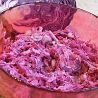 Surówka z czerwonej kapusty II