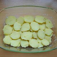 Zapiekanka ziemniaczana z mięsem mielonym i fasolą