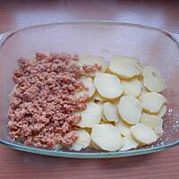 Zapiekanka ziemniaczana z mięsem mielonym i fasolą