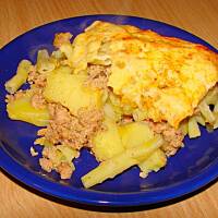 Zapiekanka ziemniaczana z mięsem mielonym i fasolą