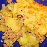 Zapiekanka ziemniaczana z mięsem mielonym i fasolą