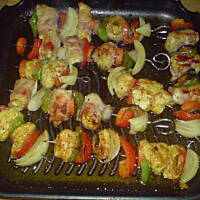 szaszlyki z kurczaka w curry