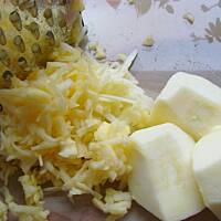 Surówka z pora marchewki i jabłka