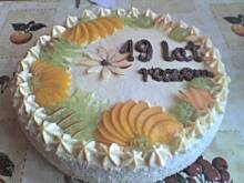 Fot. Wiolek, Tort uroczysty-z brzoskwiniami i pysznym kremem