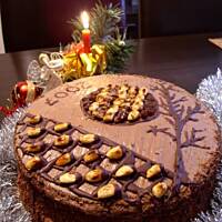 Tort korzenny z masą chałwową