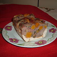 Rolada z indyka z morelami