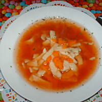 Kluski własnej roboty do pomidorówki