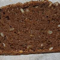 Ciemny chleb bezdrożdżowy