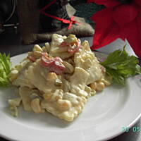 Sałatka z tortellini mięsnym