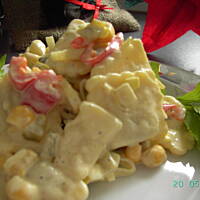 Sałatka z tortellini mięsnym