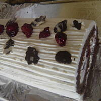 Rolada czekoladowa szwarcwaldzka ze śmietaną